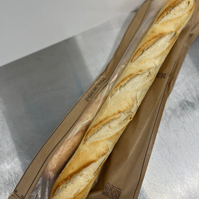 Nybakad baguette från Hemköp